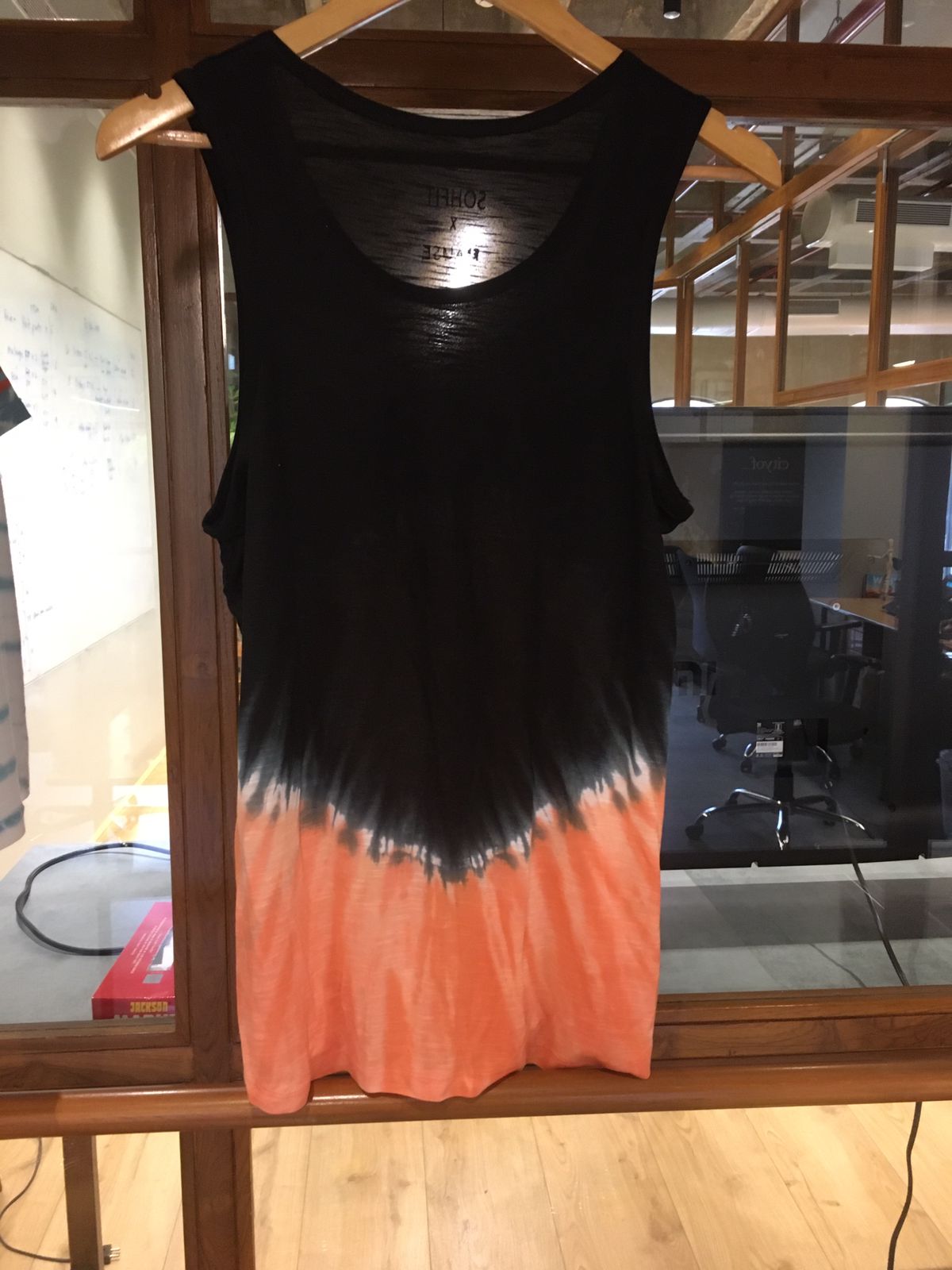 Tone Sleeveless Tank Top