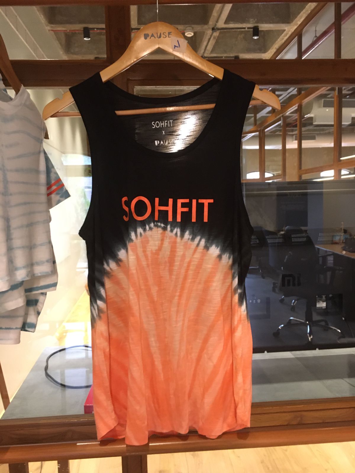 Tone Sleeveless Tank Top