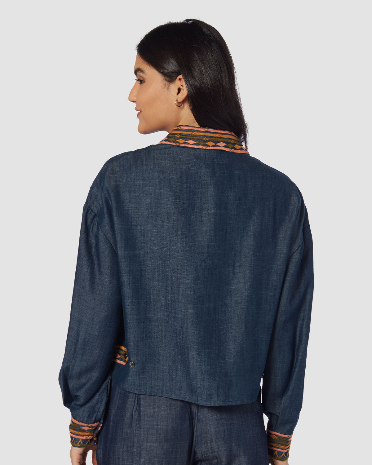 Geometric embroidered fabric